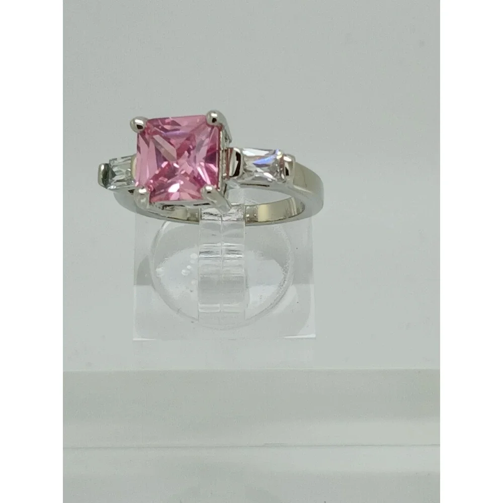 3.5 Ct Vintage 3-Stone White Gold Silver Tone Pink‎ Sim Diamond CZ Ring Size 10 - Picture 5 of 10